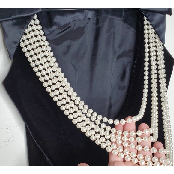 Vintage Cache Black Velvet Evening Dress Pearl Strand Back Satin Bow, sz 4 - Picture 6 of 8